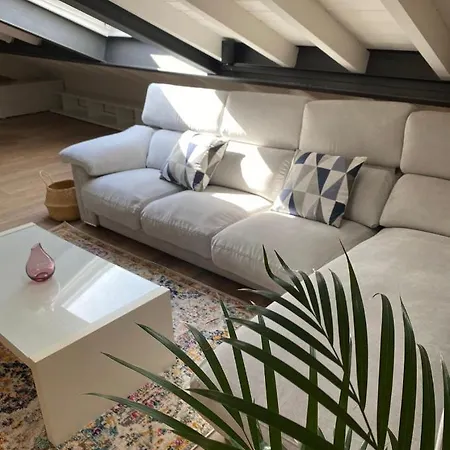 Bluu House
